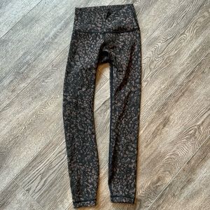 Camo Wunder Under Lululemon leggings!